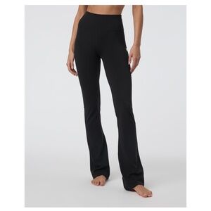 Vuori All the Feels Slim Flare Size XS Women's Black